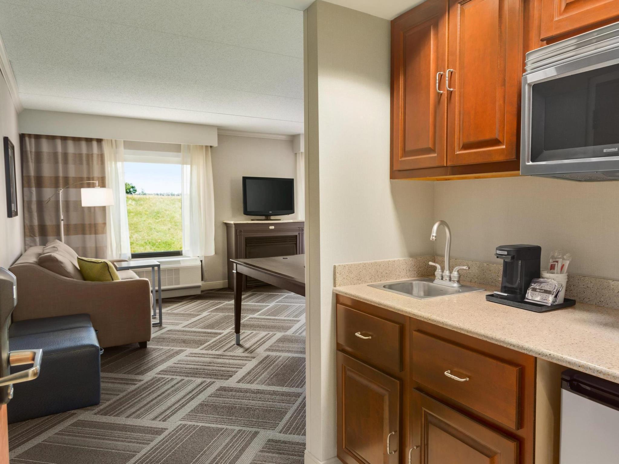 Hampton Inn & Suites By Hilton Manchester Bedford Zewnętrze zdjęcie