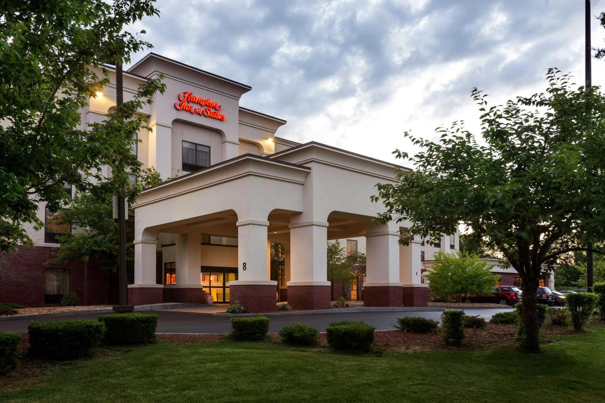 Hampton Inn & Suites By Hilton Manchester Bedford Zewnętrze zdjęcie